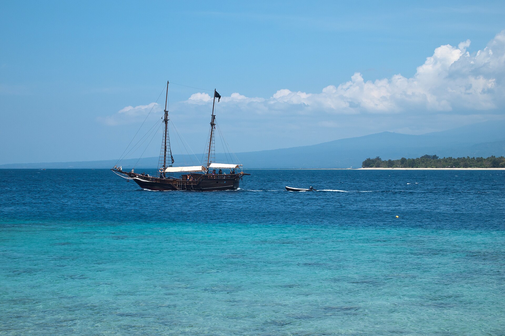Bali of Lombok in 2026? Druk versus stil tropisch eiland