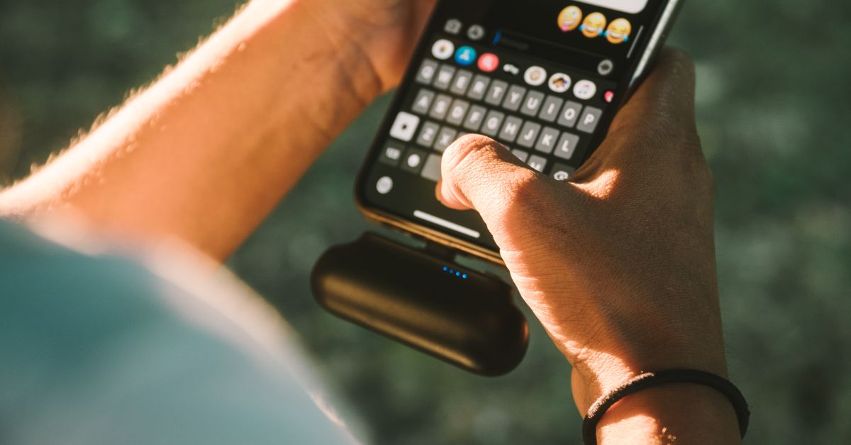 Powerbank in het vliegtuig 2026: wat mag wel en niet, Wh-limiet en regels per airline
