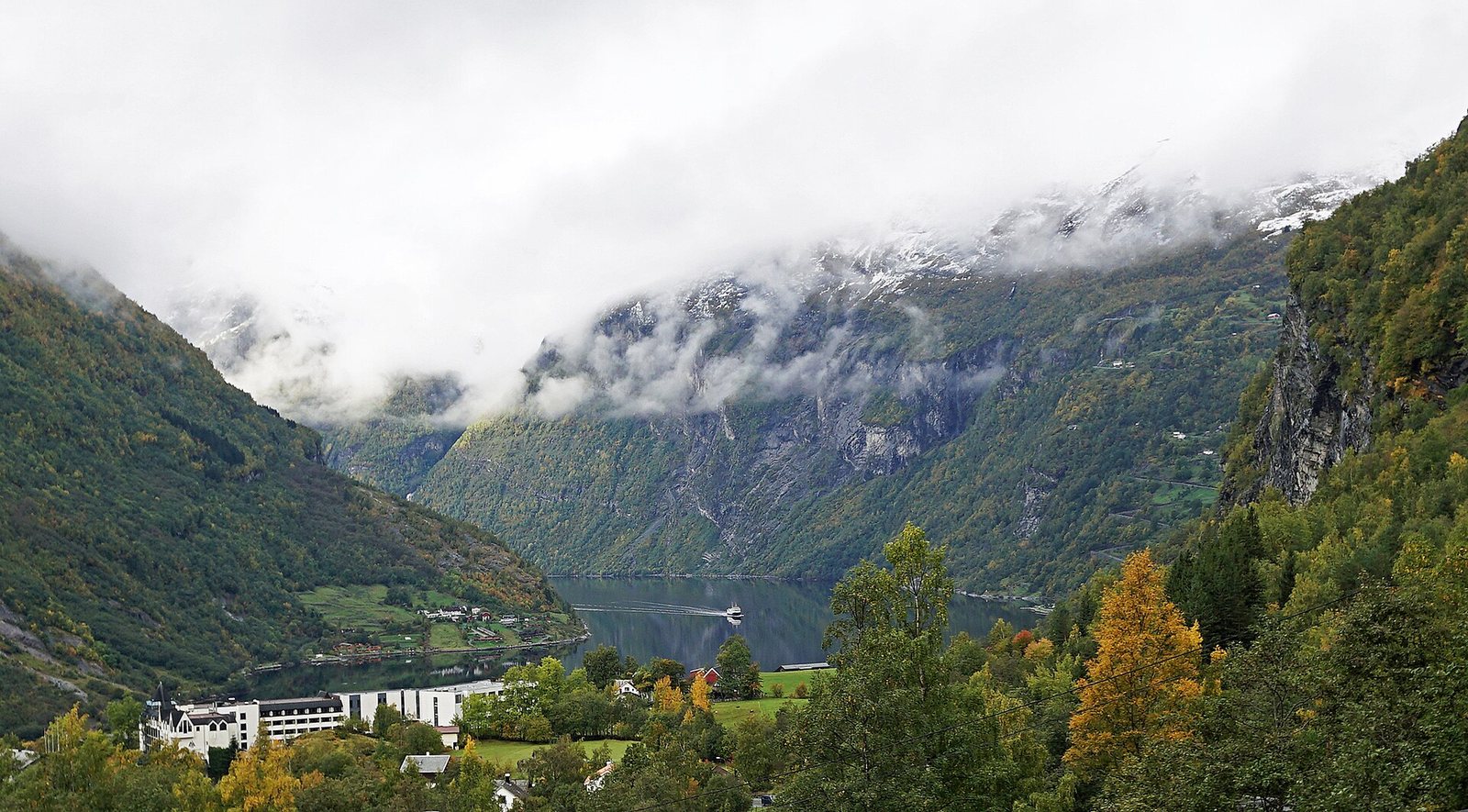 Geirangerfjord in Noorwegen, hoogtepunt op de fjorden-route