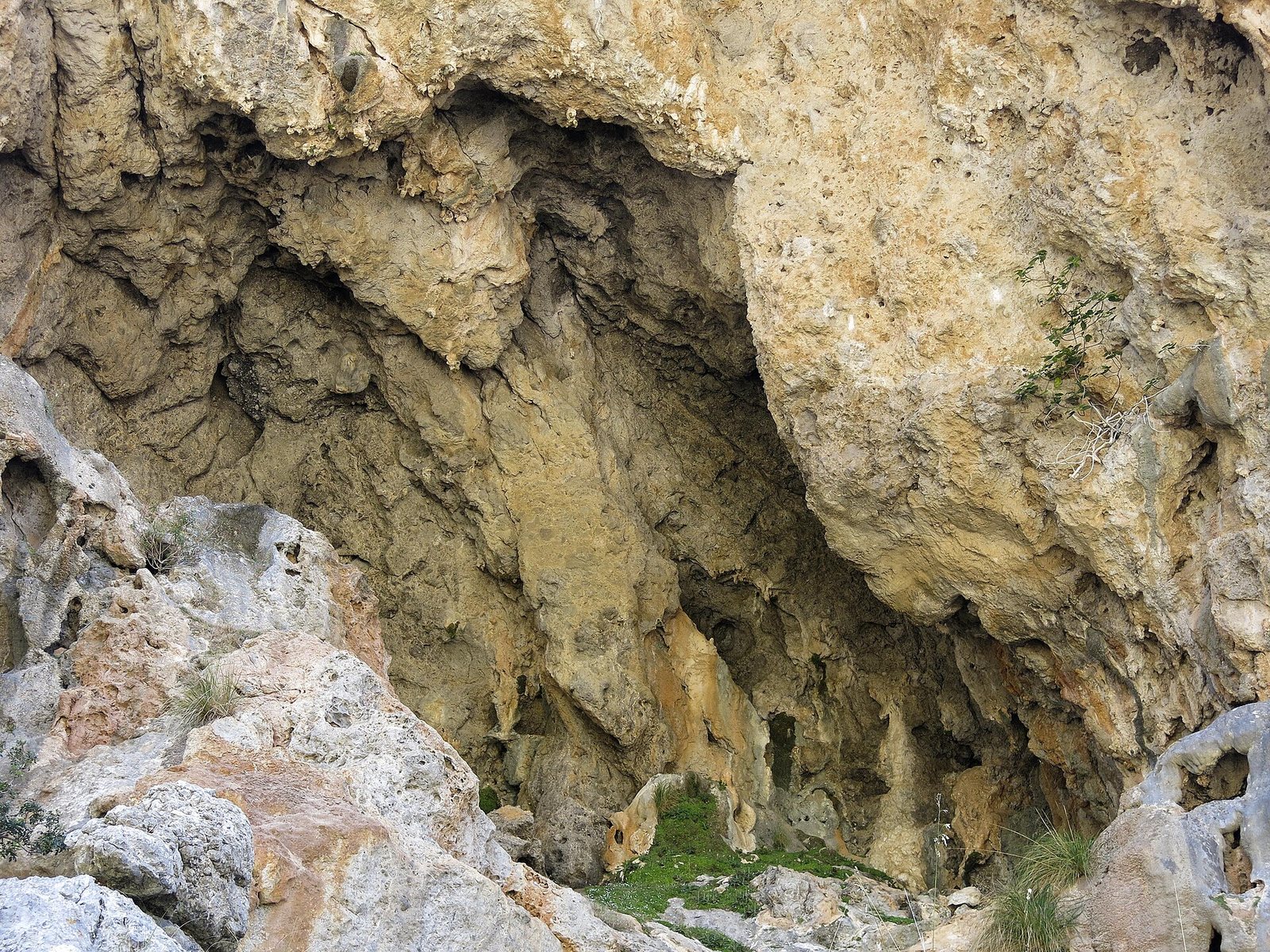 Bergketen Serra de Tramuntana op Mallorca, populaire regio voor yoga retreats